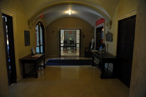 Lobby Exhibit Room