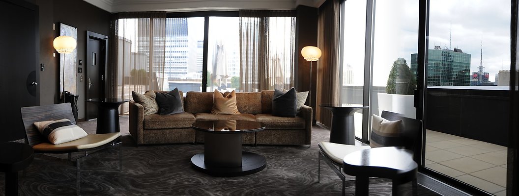 Champagne PH Suite 5311