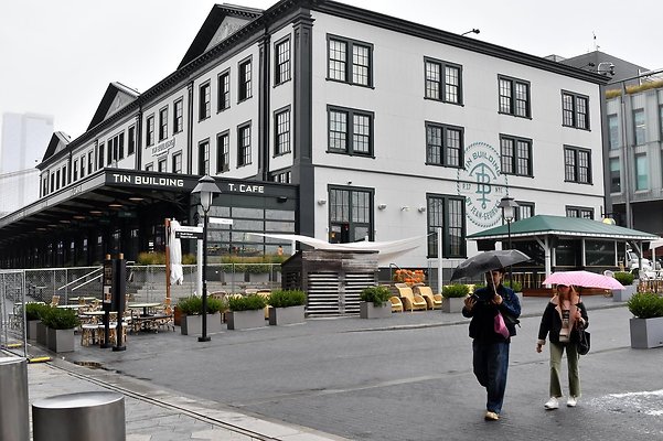 Basil Hayden Exterior Cafe