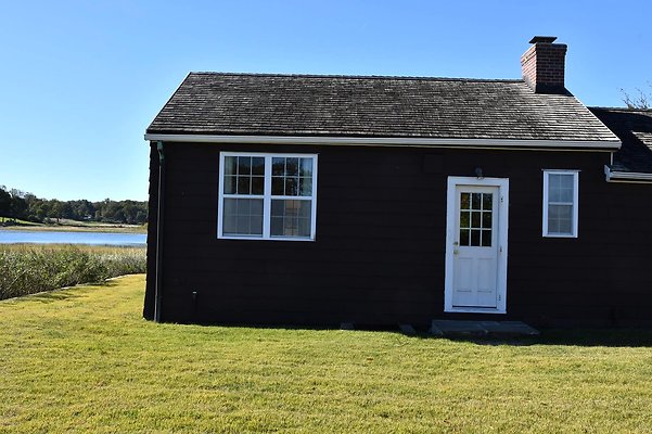 Ext Cottage