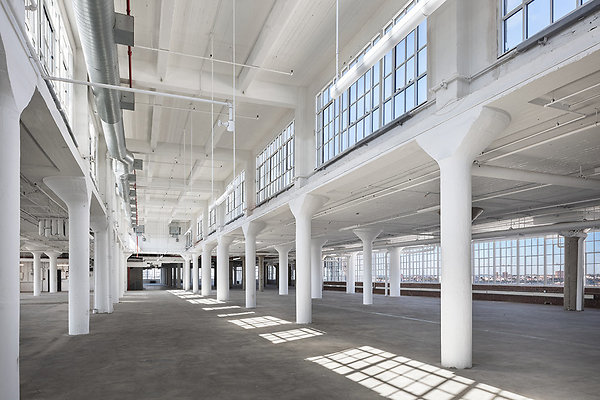 2022-10-06-ColinMiller-SL-1033-v2